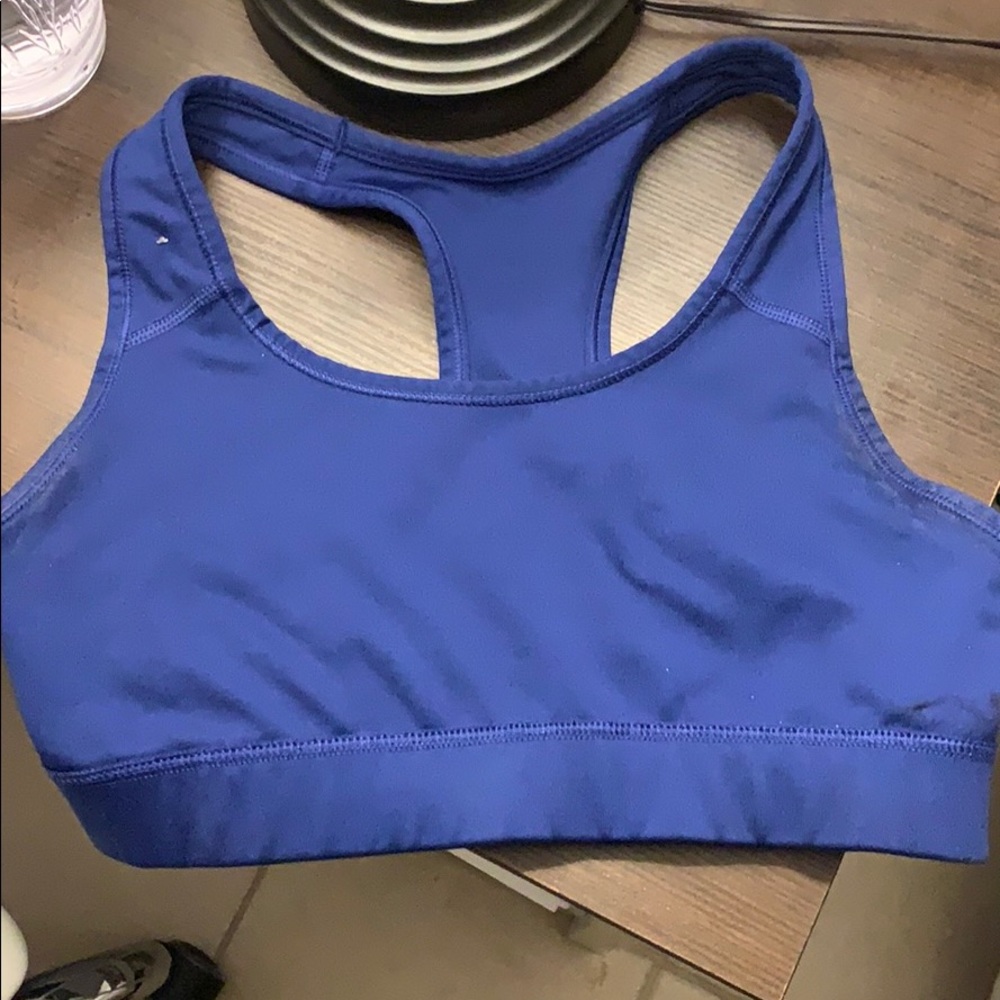 2 Nike sports bras - Picture 12 of 12